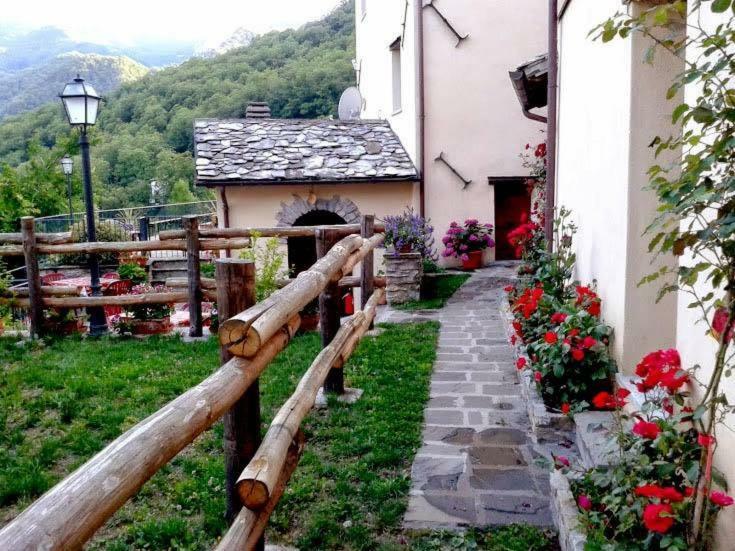 Borgo Delle Panie Careggine Exterior foto